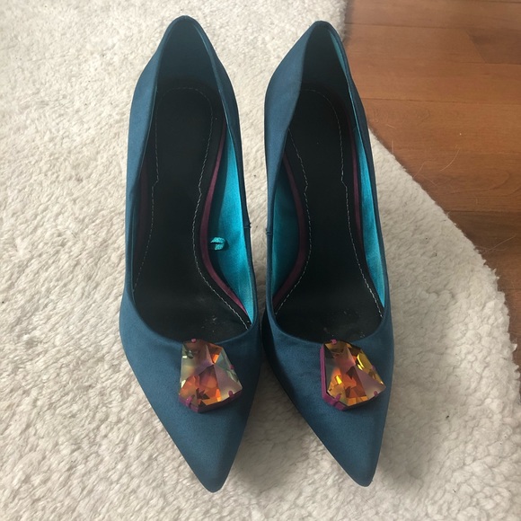 Satin Green Swarovski Heels - Zara - Picture 2 of 4